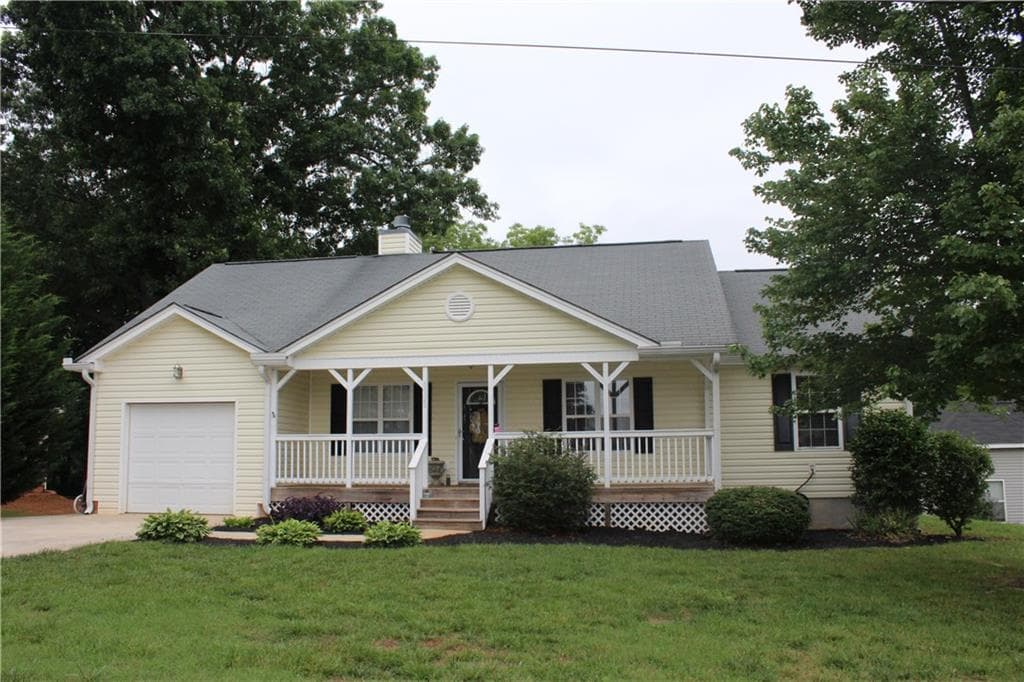 3 bedroom, 1,326 sq ft single family residence sold at 5923 CARTER Street, Lula, GA 30554