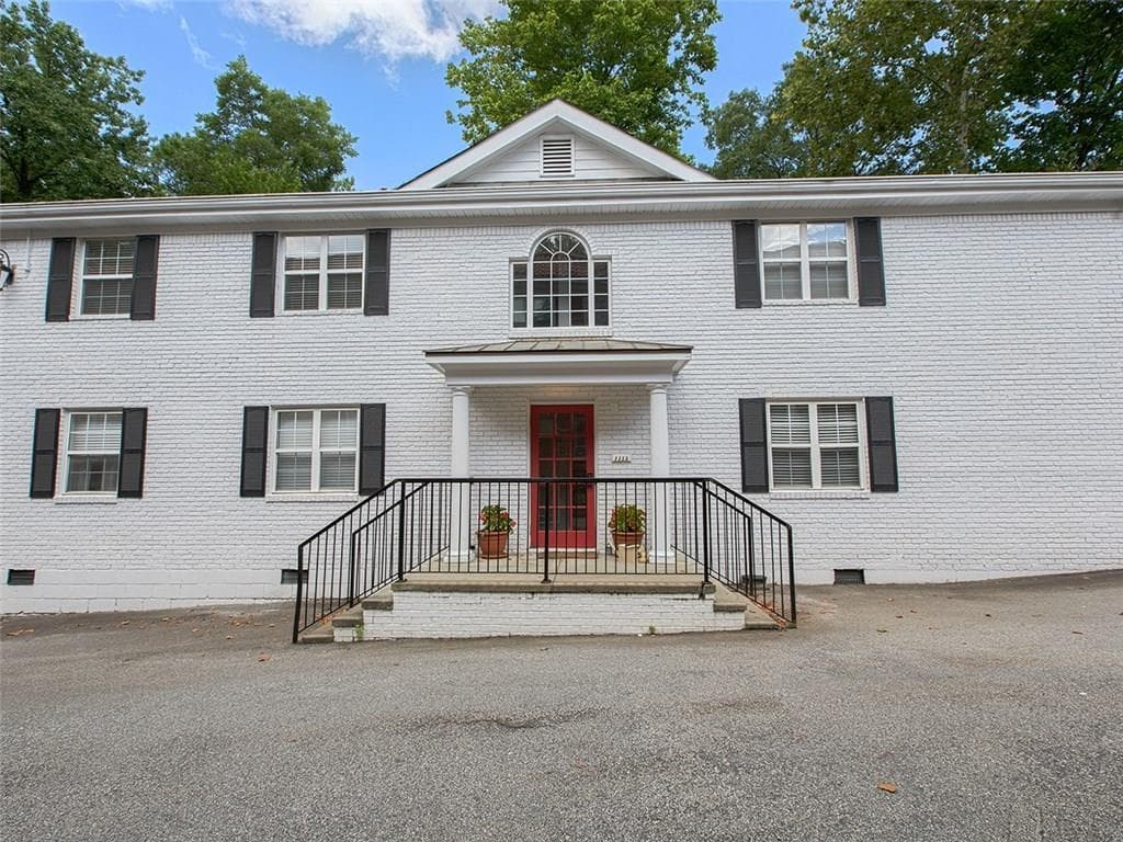 1 bedroom, 1,072 sq ft condominium sold at 830 Greenwood Avenue 7, Atlanta, GA 30306