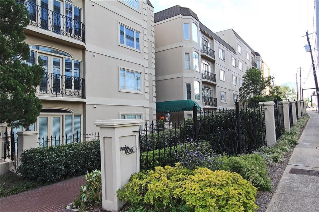 2 bedroom, 1,625 sq ft condominium sold at 3638 NE Peachtree Road 104, Atlanta, GA 30319