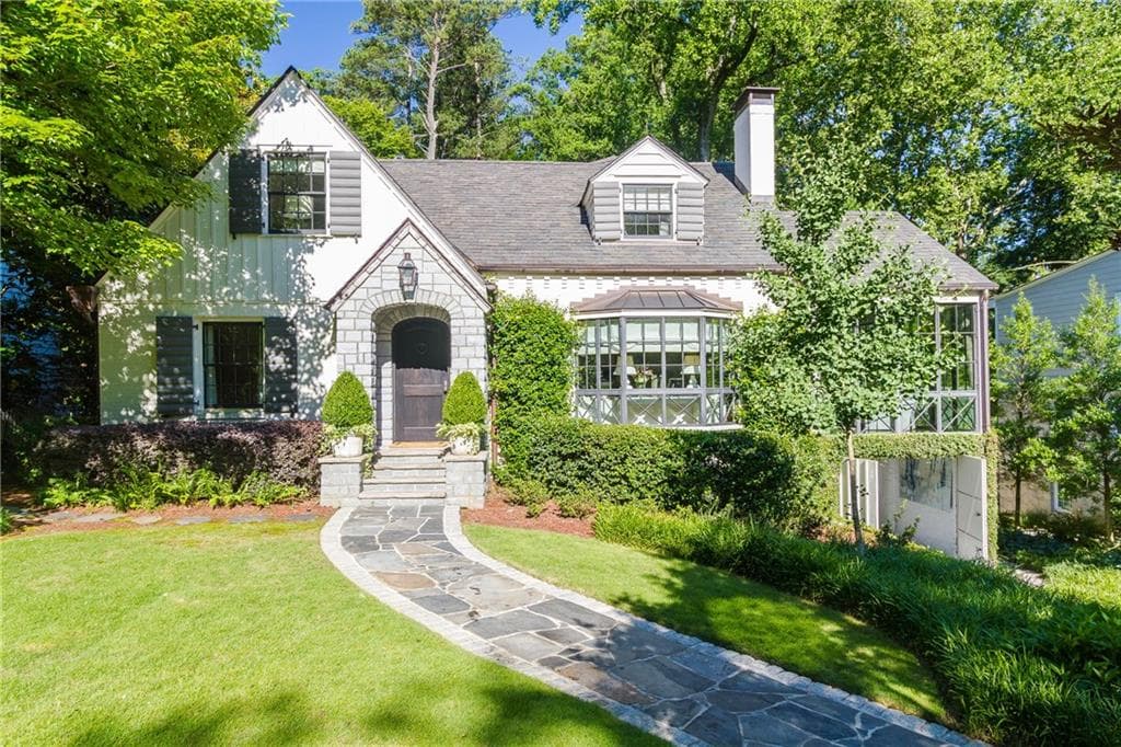 3 bedroom single family residence sold at 3862 Wieuca Terrace, Atlanta, GA 30342