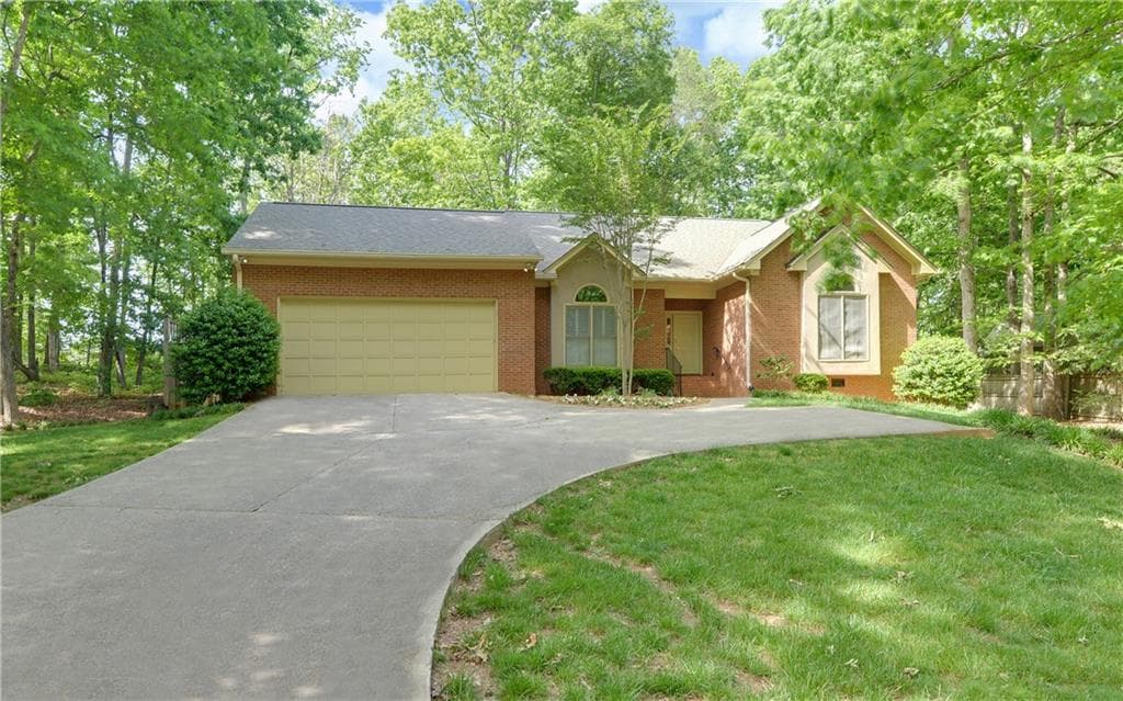 3325 Arbor Walk Drive, Gainesville, GA 30506 — most recent listing photo