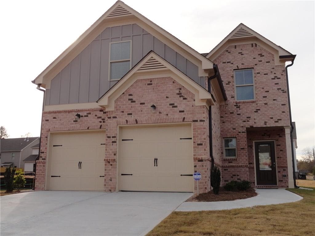 4 bedroom, 2,211 sq ft single family residence sold at 2026 Farm Pond Way, Lawrenceville, GA 30043