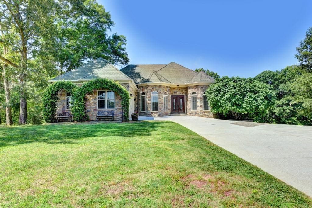 1008 Country Lane, Loganville, GA 30052 — most recent listing photo