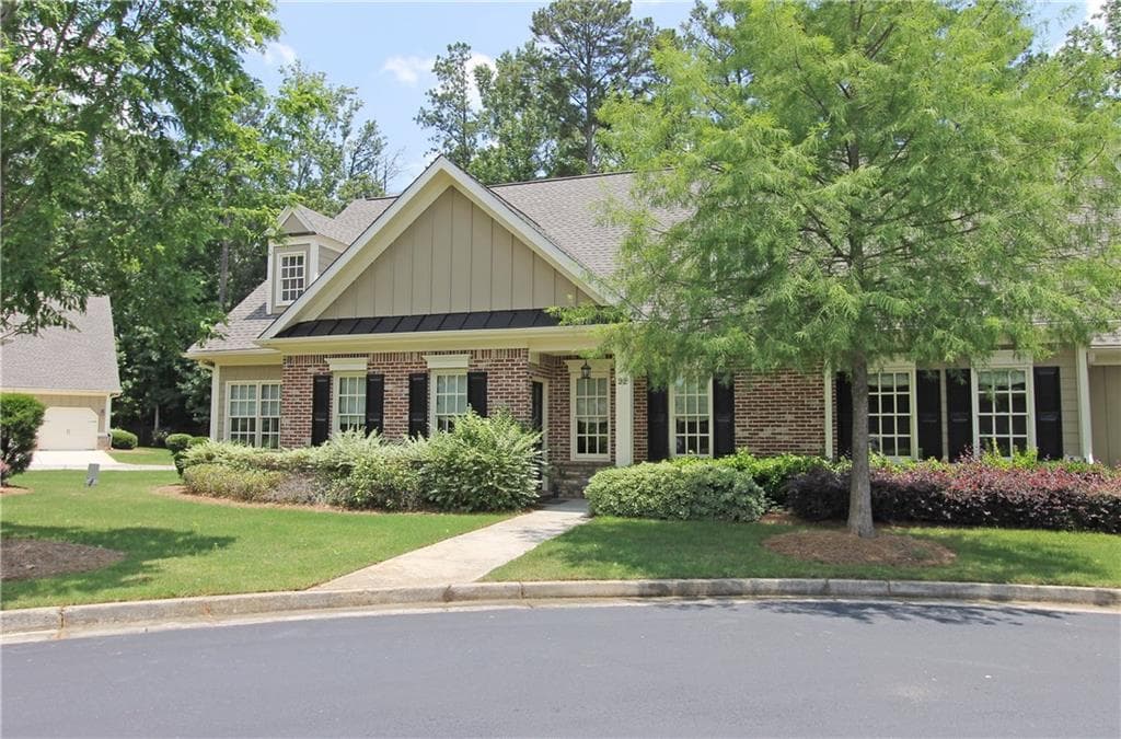 3 bedroom, 3,000 sq ft condominium sold at 625 Aunt Lucy Lane 22, Smyrna, GA 30082