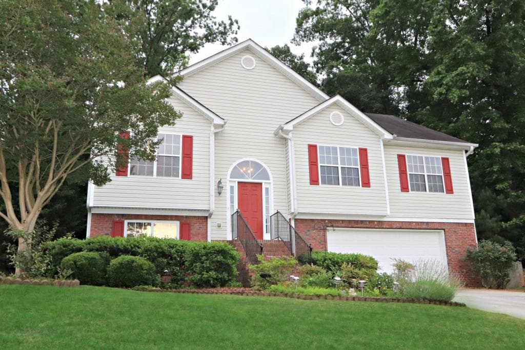 4 bedroom, 2,302 sq ft single family residence sold at 3110 Chandon Lane, Lawrenceville, GA 30044