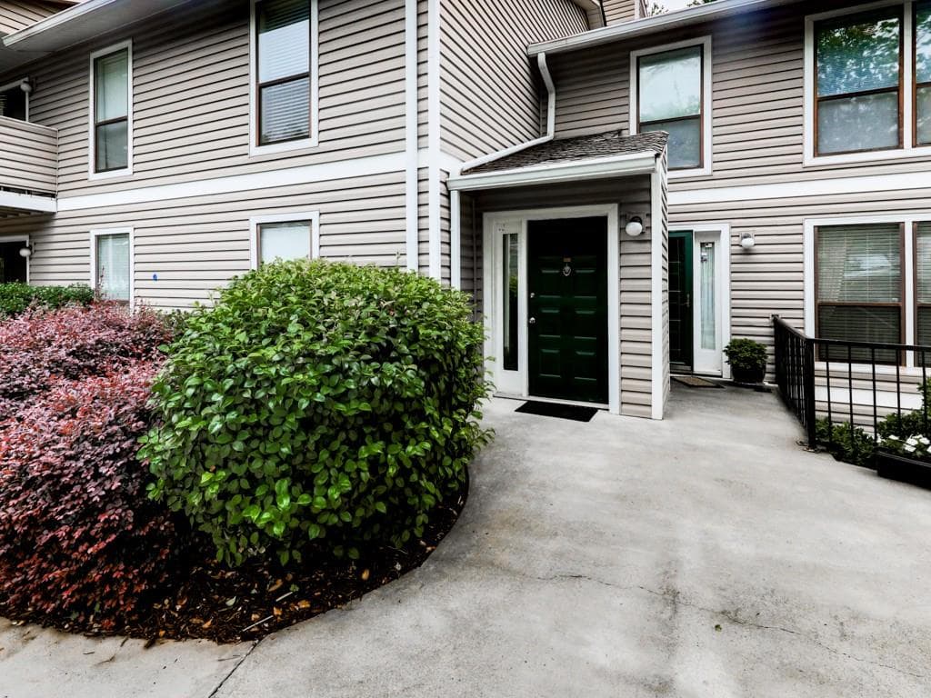 808 Wynnes Ridge Circle, Marietta, GA 30067 — most recent listing photo