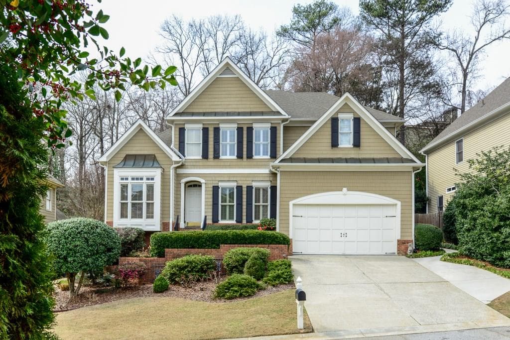 5 bedroom, 3,015 sq ft single family residence sold at 2744 Brookgrove Court, Atlanta, GA 30339