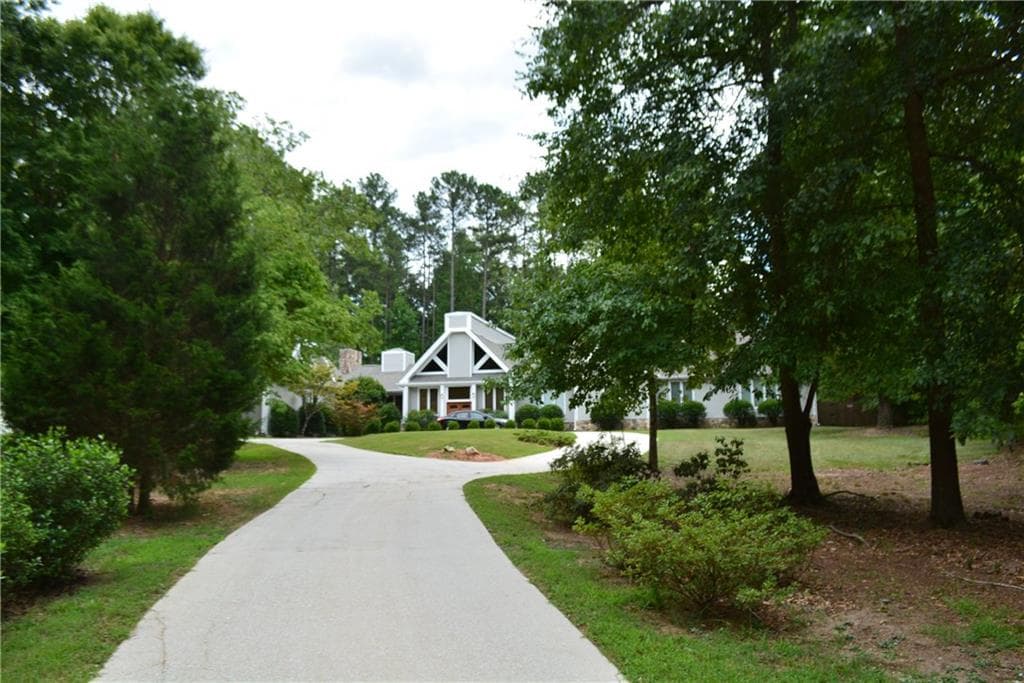 4420 Roundtree Lane, Lithonia, GA 30038 — most recent listing photo