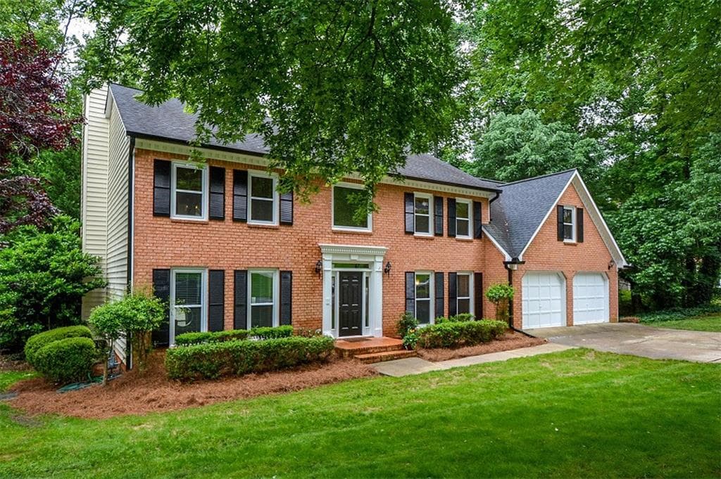 5 bedroom, 3,021 sq ft single family residence sold at 347 Connemara Crossing, Lawrenceville, GA 30044