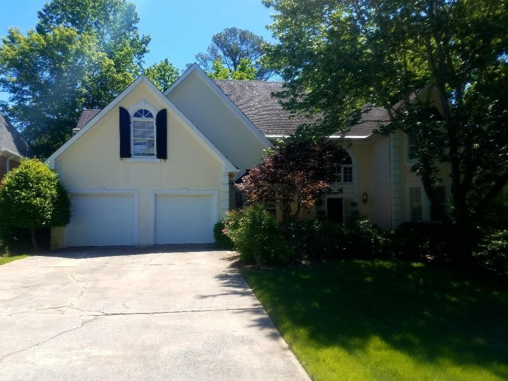 5 bedroom, 3,978 sq ft single family residence sold at 5373 Ashley Court, Atlanta, GA 30338