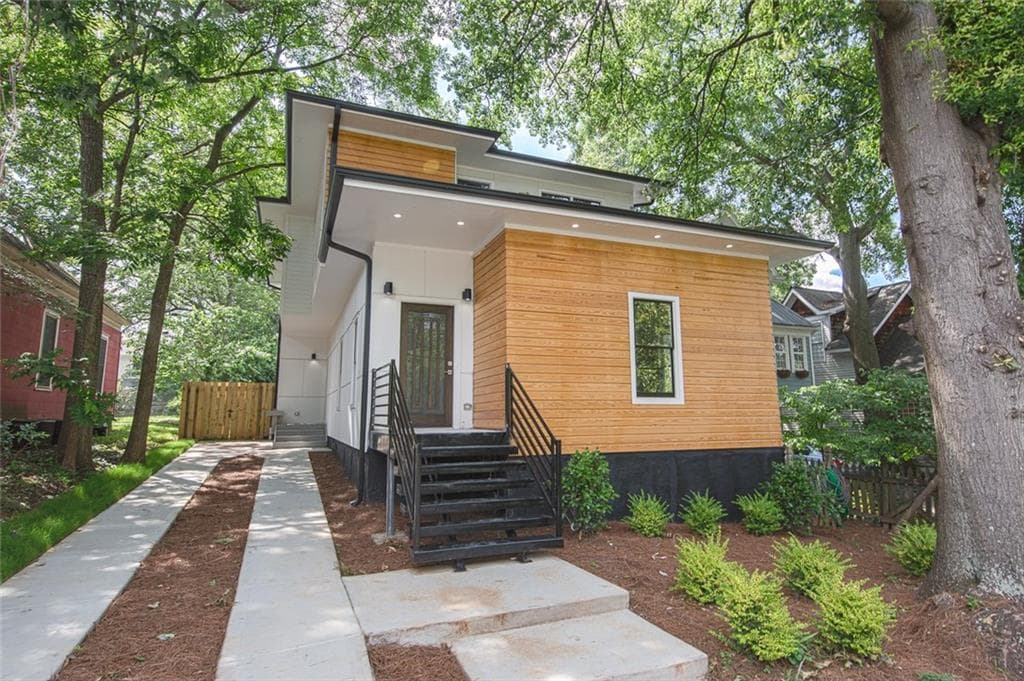 4 bedroom single family residence sold at 256 Casson Street, Atlanta, GA 30307