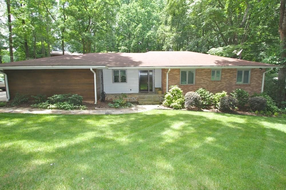 5 bedroom, 2,950 sq ft single family residence sold at 1812 Mason Mill Road, Decatur, GA 30033