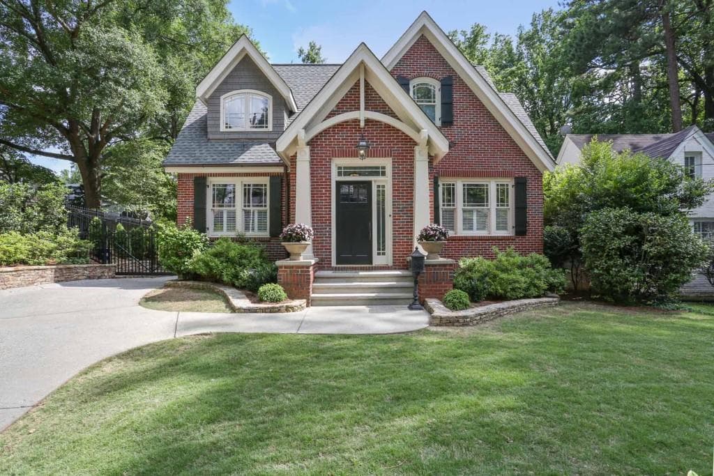 4 bedroom, 3,626 sq ft single family residence sold at 697 Amsterdam Avenue, Atlanta, GA 30306