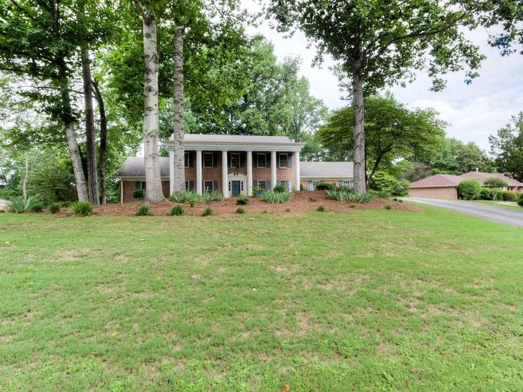 955 Oakhaven Drive, Roswell, GA 30075 — most recent listing photo
