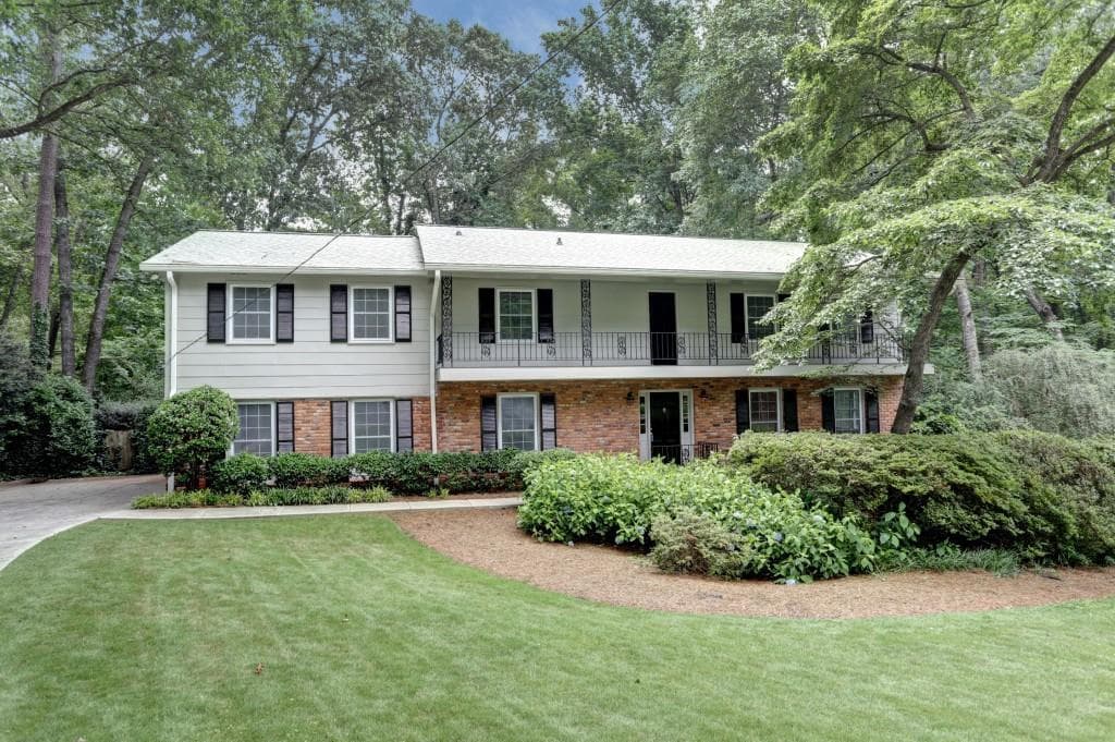 4565 Kings Point Court, Dunwoody, GA 30338 — most recent listing photo