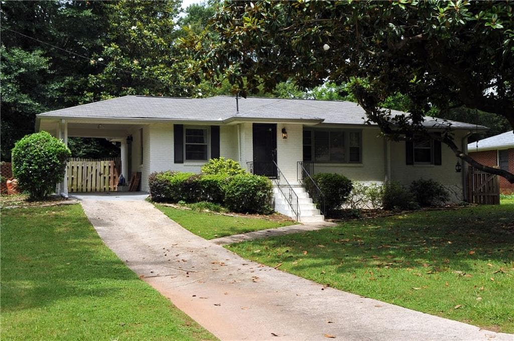1323 Nalley Circle, Decatur, GA 30033 — most recent listing photo