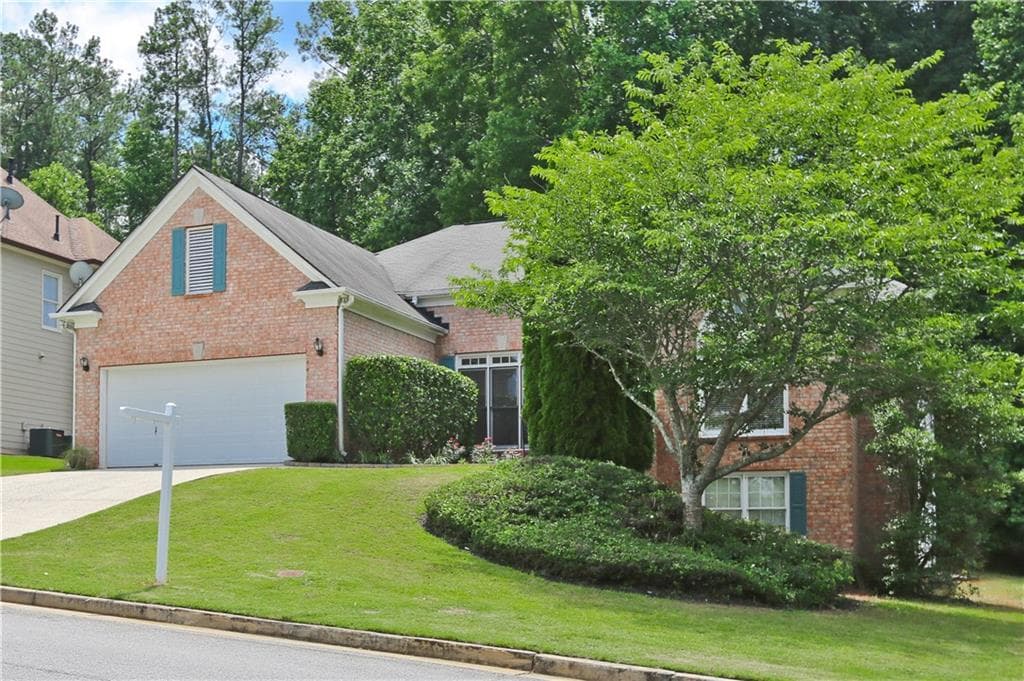 2940 Ridge Oak Drive, Suwanee, GA 30024 — most recent listing photo