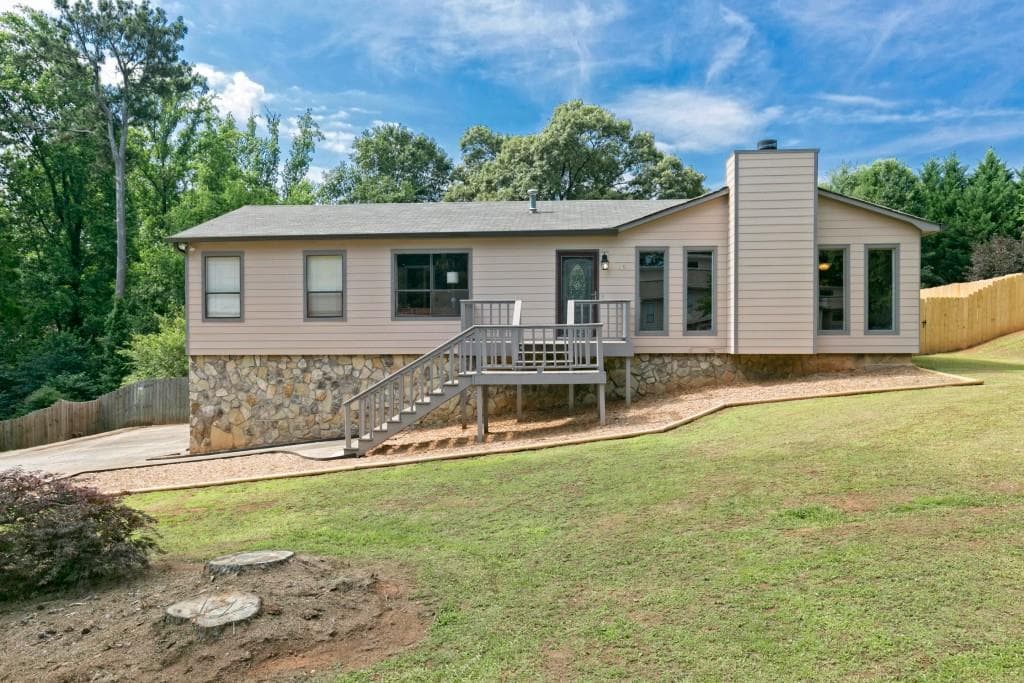 3 bedroom, 1,512 sq ft single family residence sold at 308 Westover Drive, Woodstock, GA 30188