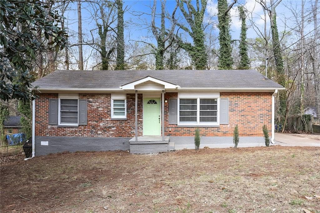240 Banberry Drive, Atlanta, GA 30315 — most recent listing photo