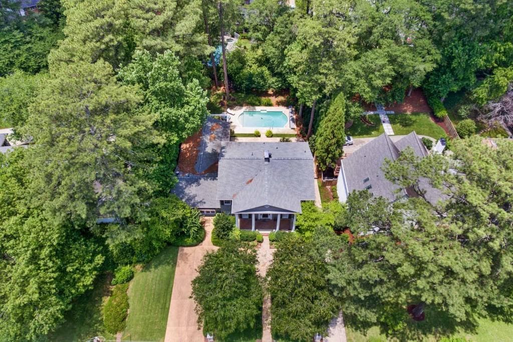 5 bedroom, 4,543 sq ft single family residence sold at 1660 Merton Road, Atlanta, GA 30306