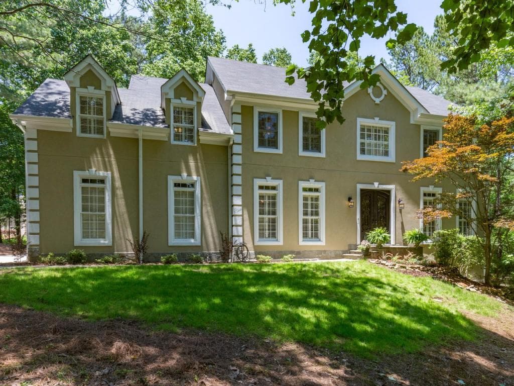 5 bedroom, 3,104 sq ft single family residence sold at 210 Weatherwood Circle, Milton, GA 30004