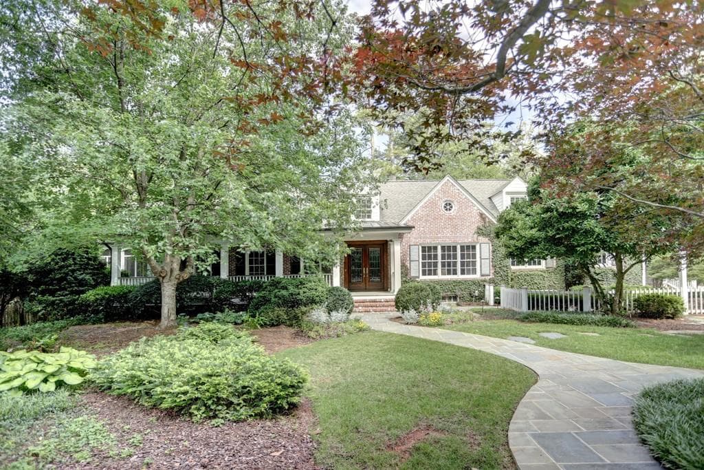 5 bedroom, 6,297 sq ft single family residence sold at 4364 E Brookhaven Drive, Atlanta, GA 30319
