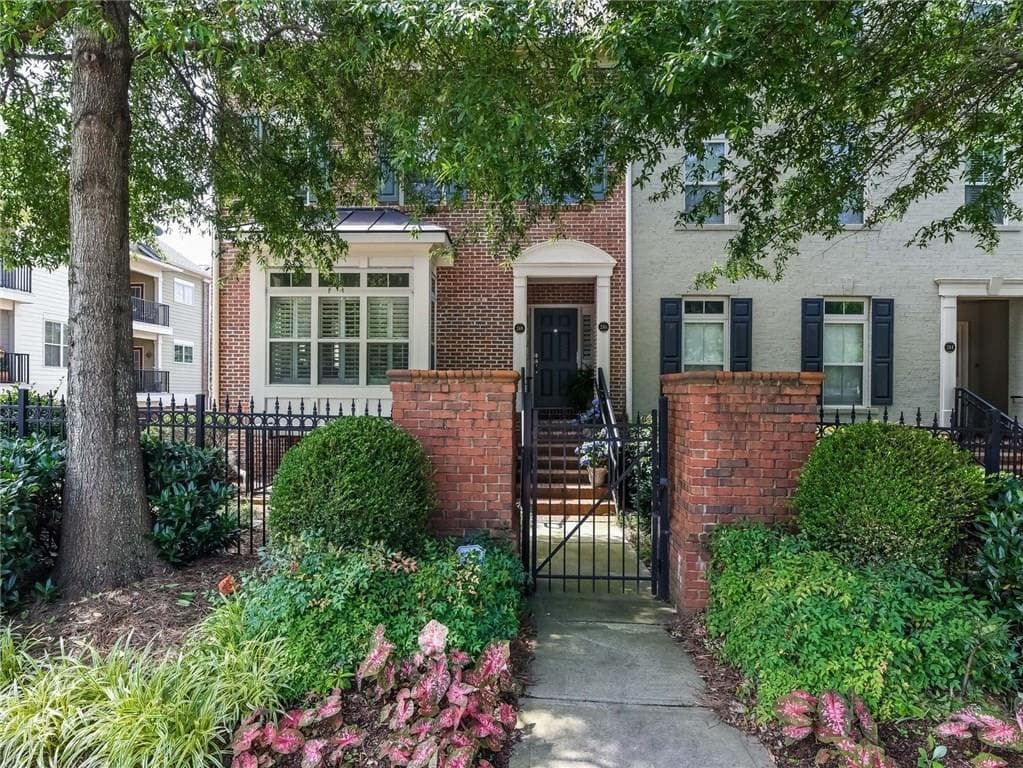2 bedroom, 1,160 sq ft condominium sold at 248 Le Gran Bend, Atlanta, GA 30328