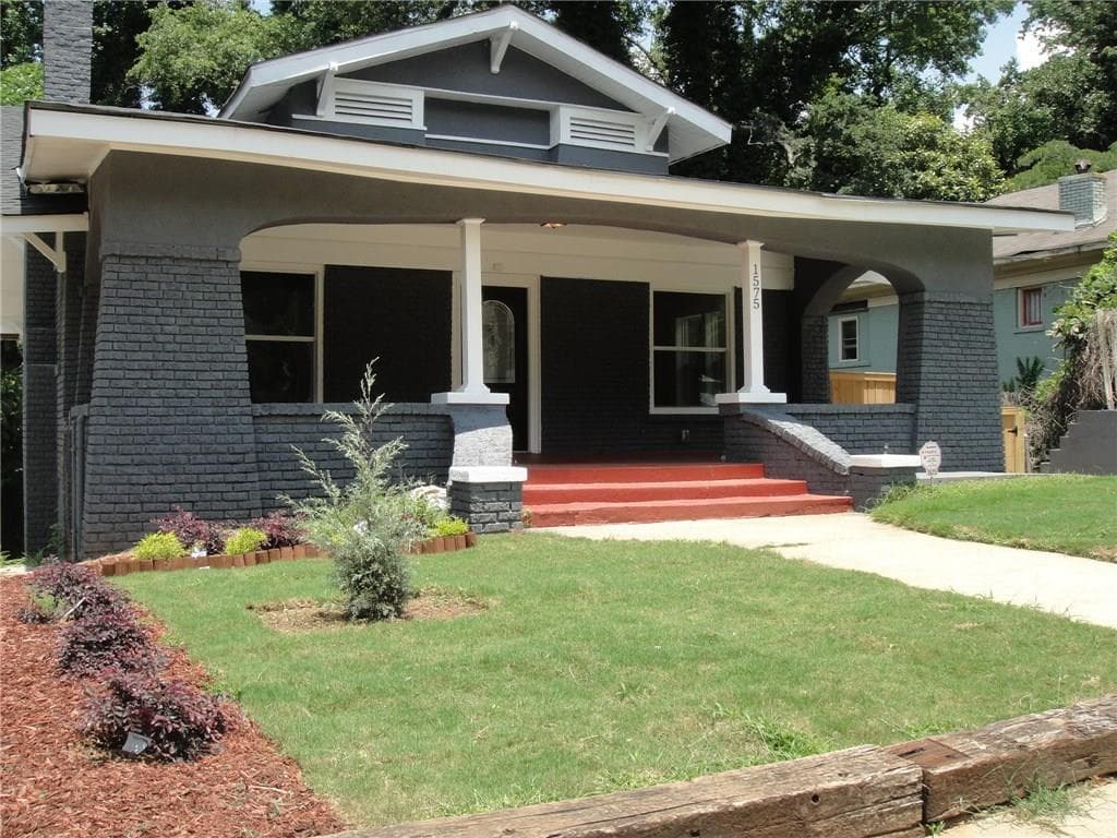 5 bedroom, 2,200 sq ft single family residence sold at 1575 Olympian Way, Atlanta, GA 30310