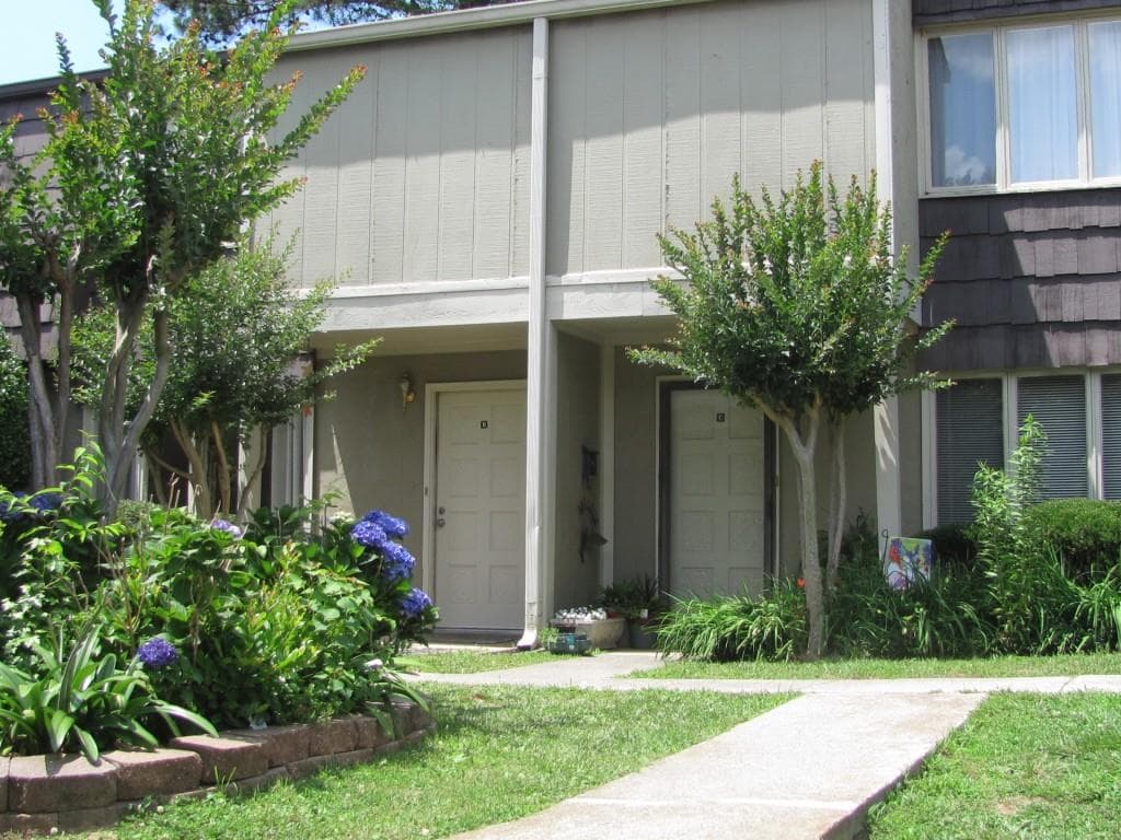 1808 Ashborough Way B, Marietta, GA 30067 — most recent listing photo