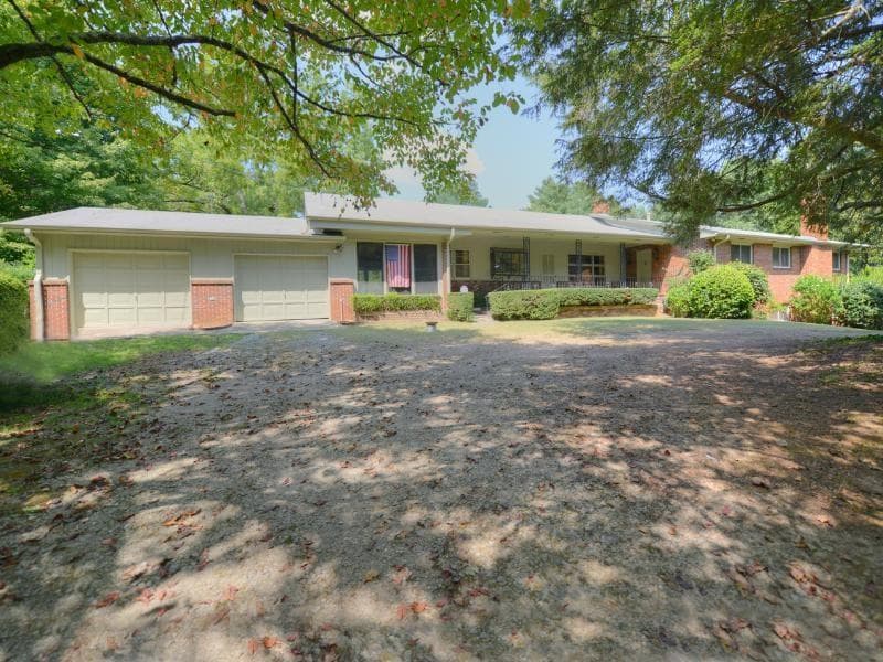 3 bedroom, 3,278 sq ft single family residence sold at 419 Sunset Drive, Canton, GA 30114