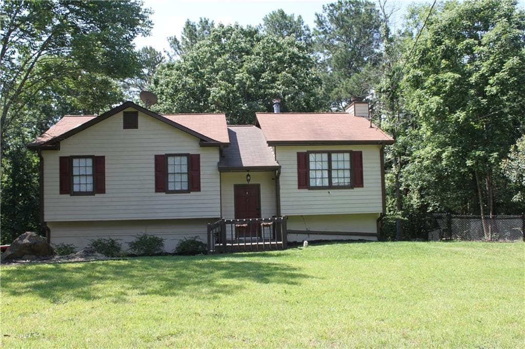 3 bedroom, 1,664 sq ft single family residence sold at 89 Paces Lakes Point, Dallas, GA 30157