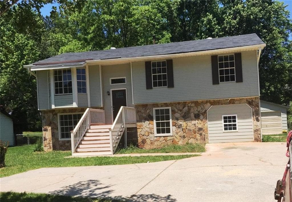 7 bedroom, 1,948 sq ft single family residence sold at 5578 Marbut Road, Lithonia, GA 30058