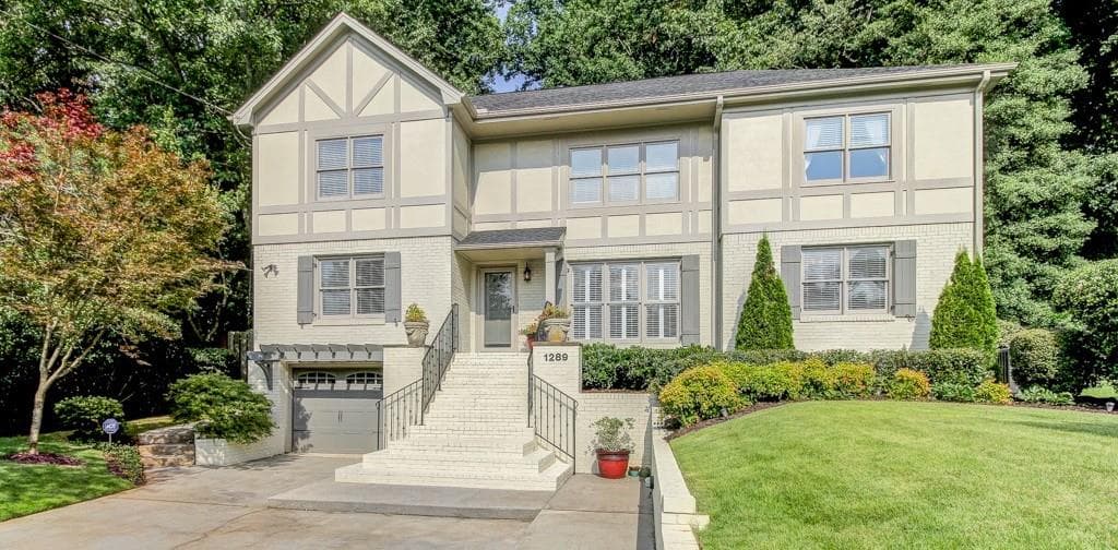 5 bedroom, 3,414 sq ft single family residence sold at 1289 Briardale Lane, Atlanta, GA 30306