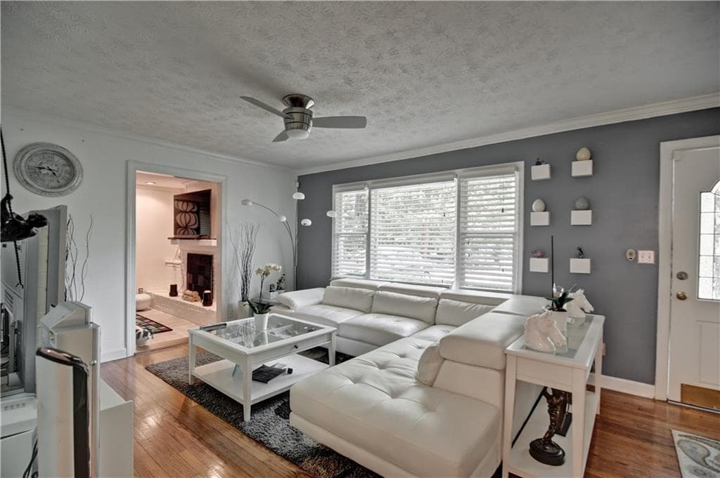 4 bedroom, 2,194 sq ft single family residence sold at 1835 Winchester Trail, Brookhaven, GA 30341