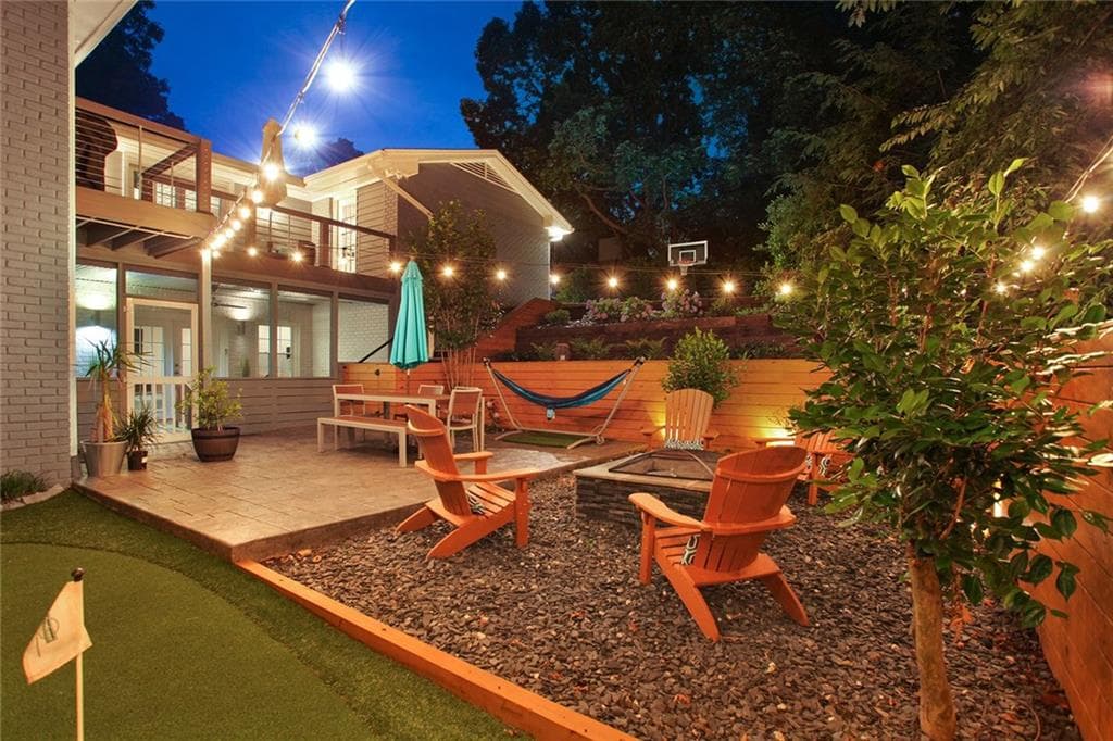 5 bedroom, 3,685 sq ft single family residence sold at 4610 Brook Hollow Drive, Atlanta, GA 30327