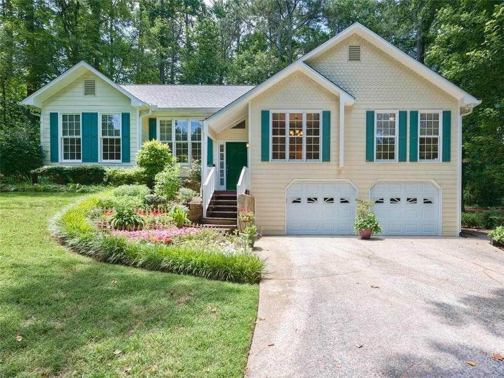 5935 Bridle Drive, Cumming, GA 30028 — most recent listing photo