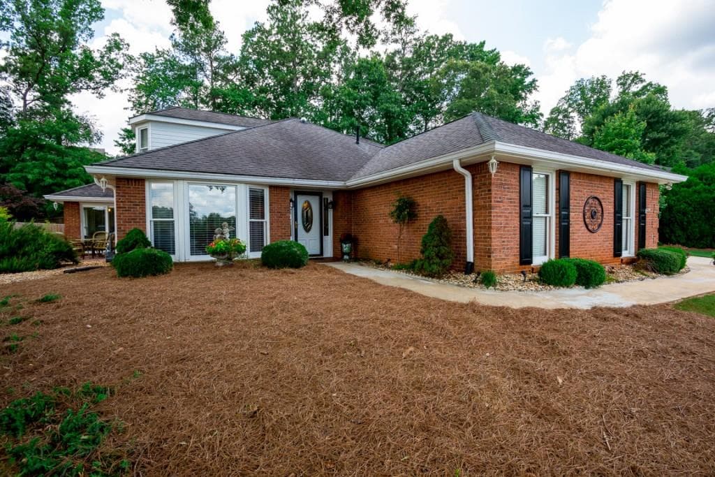 325 N Farm Drive, Alpharetta, GA 30004 — most recent listing photo