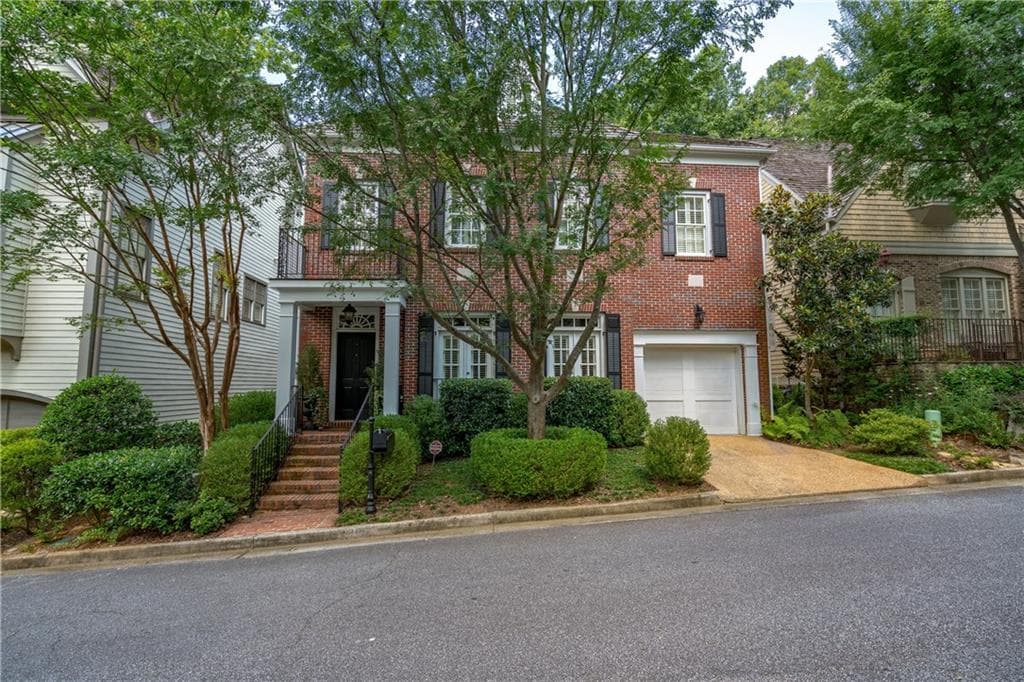 4 bedroom, 4,208 sq ft single family residence sold at 30 Conifer Park Lane, Atlanta, GA 30342