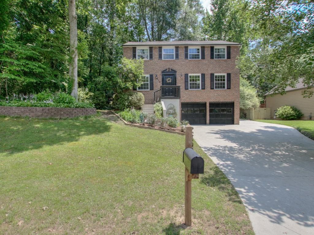 275 Roswell Farms Road, Roswell, GA 30075 — most recent listing photo