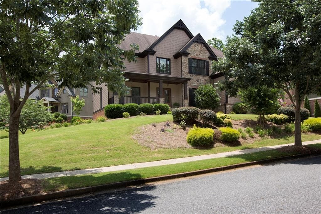 6 bedroom, 4,772 sq ft single family residence sold at 721 Crescent Circle, Canton, GA 30115