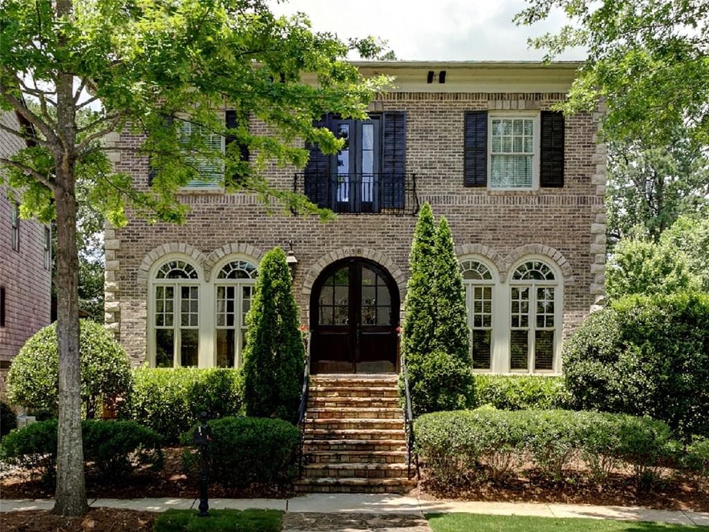 4 bedroom, 4,119 sq ft single family residence sold at 638 Concord Lake Circle, Smyrna, GA 30082