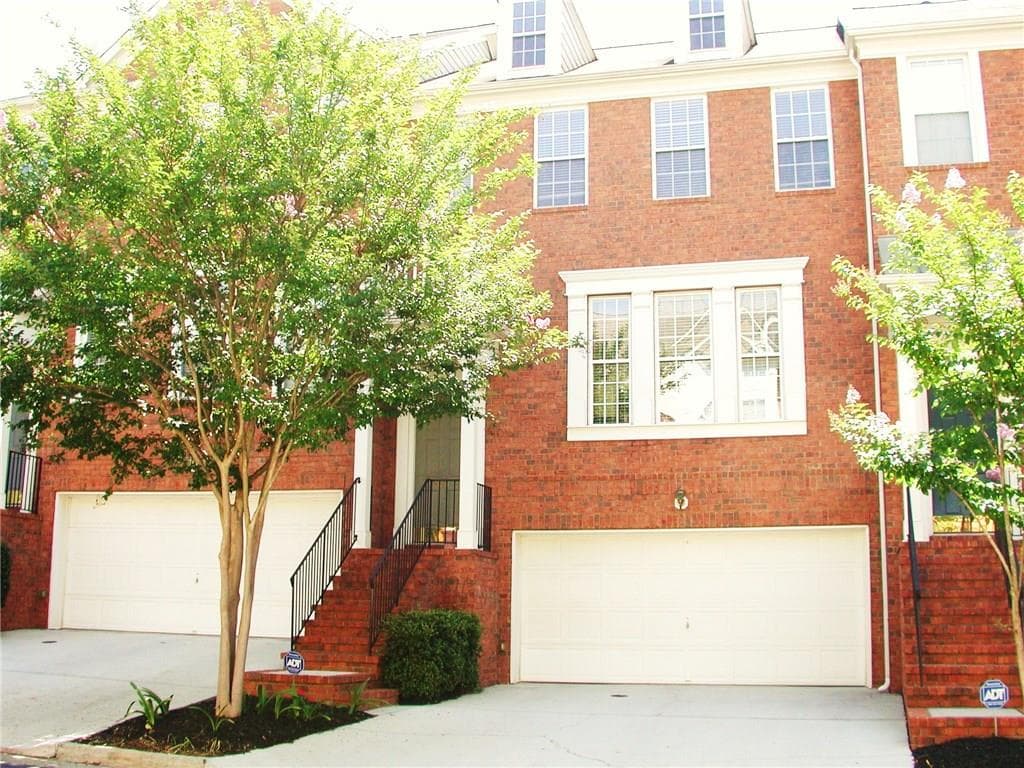 3 bedroom, 2,208 sq ft townhouse sold at 5057 Foxfield Lane 11, Atlanta, GA 30339