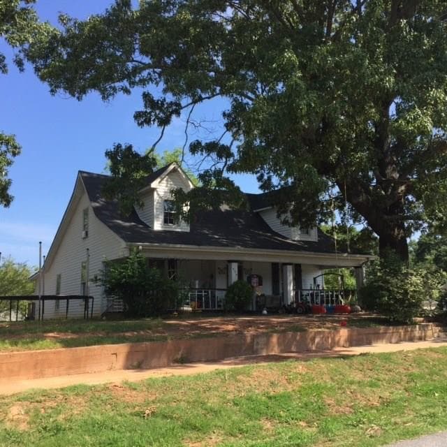 509 W Shadburn Avenue, Buford, GA 30518 — most recent listing photo
