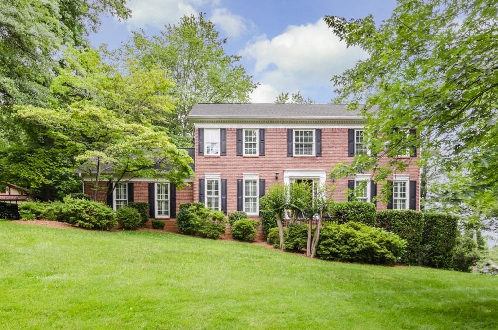 5001 Kings Wood Drive, Roswell, GA 30075 — most recent listing photo