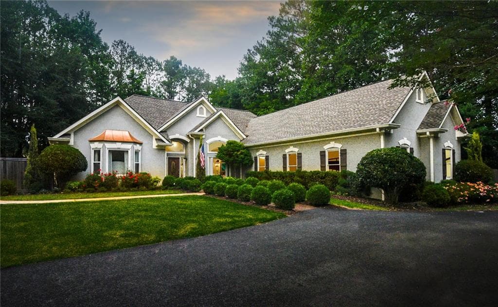 3 bedroom, 3,028 sq ft single family residence sold at 4865 Rockwood Drive, Marietta, GA 30066