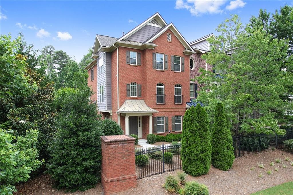 10220 Billings Pointe, Alpharetta, GA 30022 — most recent listing photo