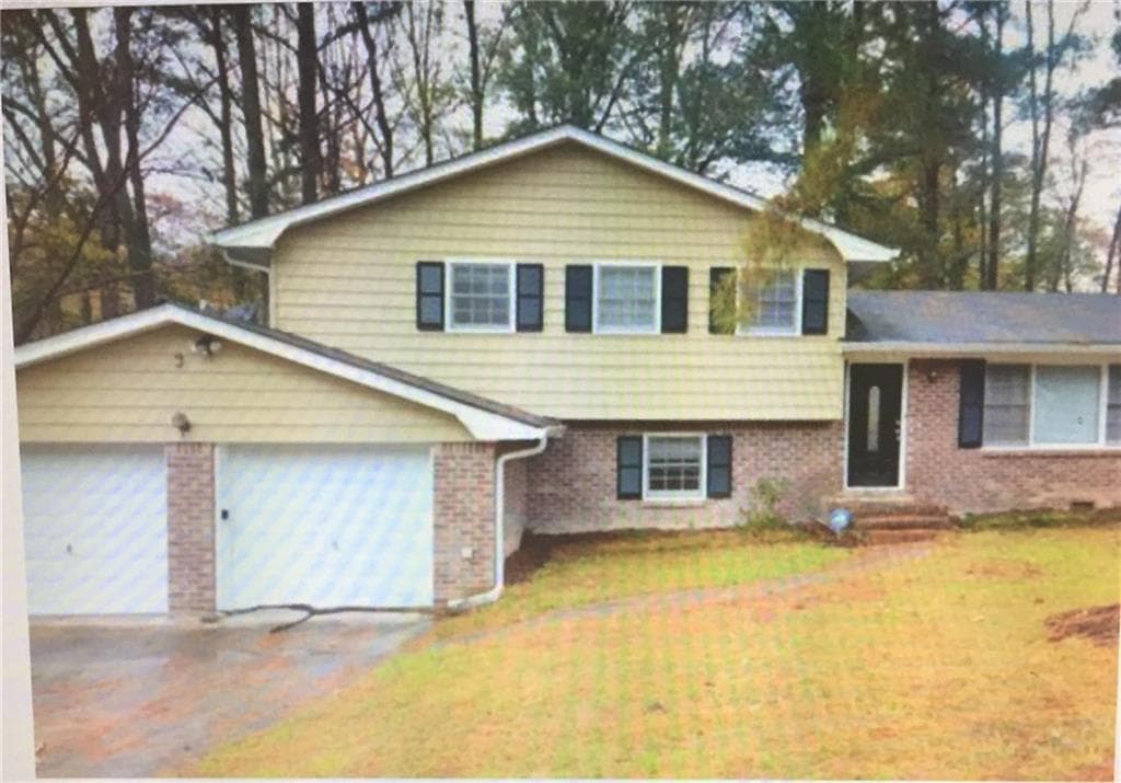 3 bedroom, 1,672 sq ft single family residence sold at 1130 Buckhurst Drive, College Park, GA 30349