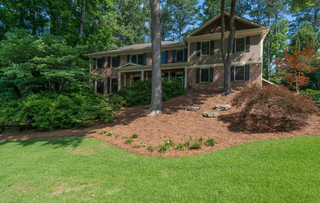 5 bedroom, 4,000 sq ft single family residence sold at 1257 Redfield Ridge, Dunwoody, GA 30338