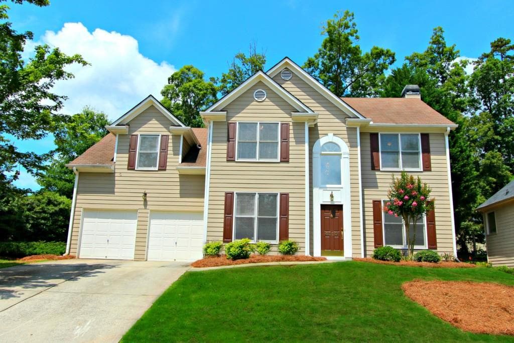 4 bedroom, 2,802 sq ft single family residence sold at 4310 Canterbury Walk Drive, Duluth, GA 30097