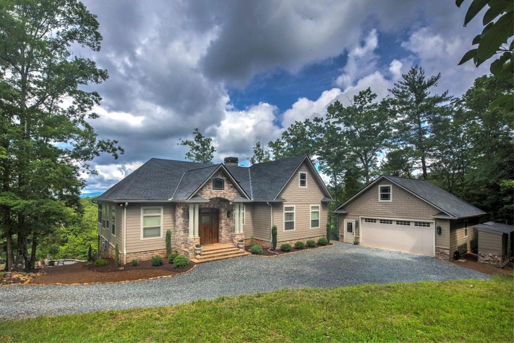 3 bedroom, 2,736 sq ft single family residence sold at 49 Smokey Ridge Lane, Morganton, GA 30560